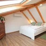 Rozsa Vendeghaz Vakantiehuis *