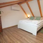 Rozsa Vendeghaz Polány