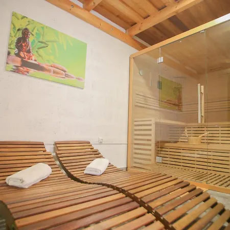 Rozsa Vendeghaz 別荘 *