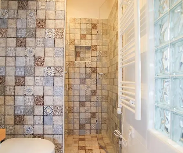 Rozsa Vendeghaz 別荘 Polány