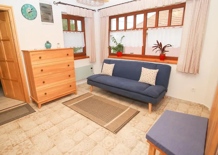 Rozsa Vendeghaz 別荘