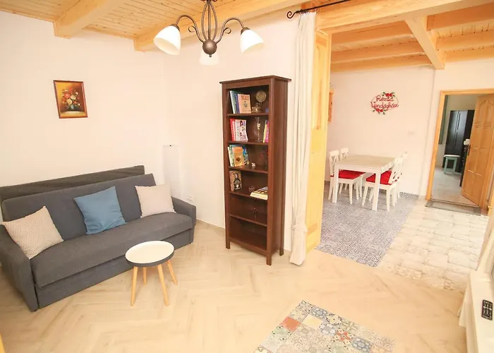 別荘 Rozsa Vendeghaz