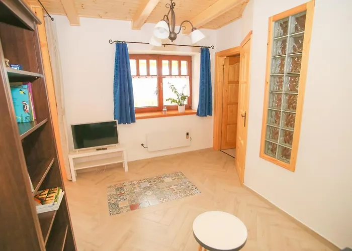 Rozsa Vendeghaz * Polány