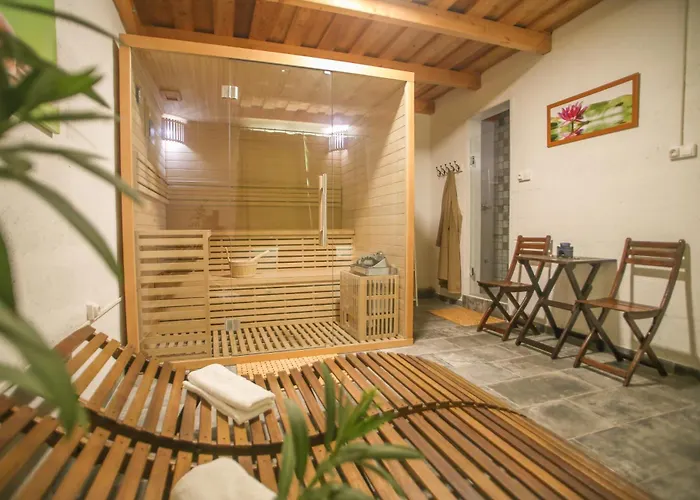 Rozsa Vendeghaz * Polány